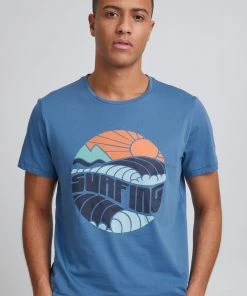 Blend Blue 4 Colour Print T-Shirt With Retro Surf Print