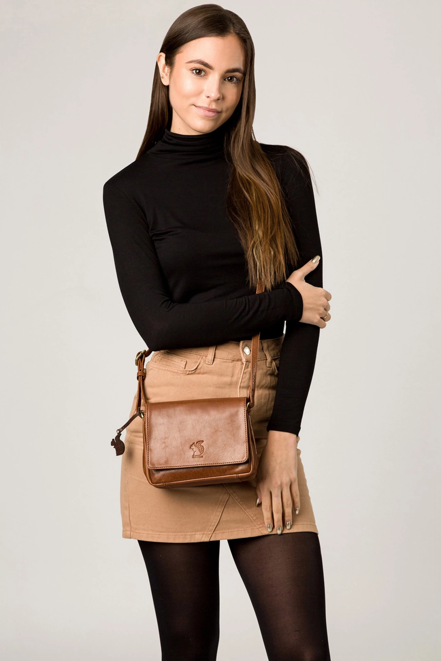 Conkca Marta Leather Cross-Body Bag Chilli Pepper Red - Image 4