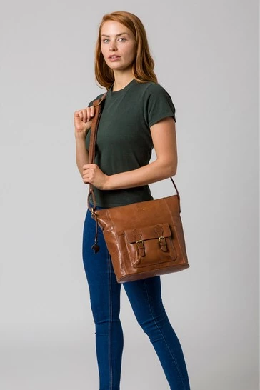 Conkca Robyn Leather Shoulder Bag Conker Brown - Image 6